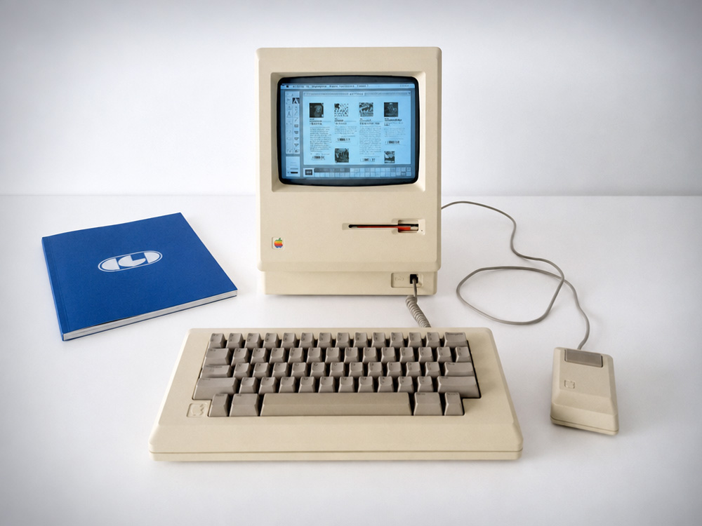 Macintosh con catalogo CGD East West