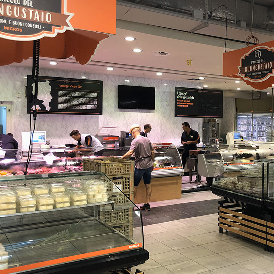 L'angolo del buogustaio allestito all'interno di un punto vendita di Migros ticino